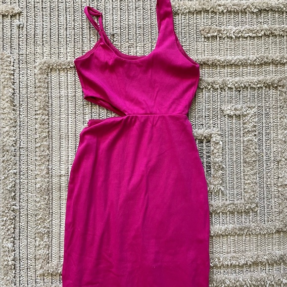Lulus Magenta Midi Dress - Picture 2 of 3